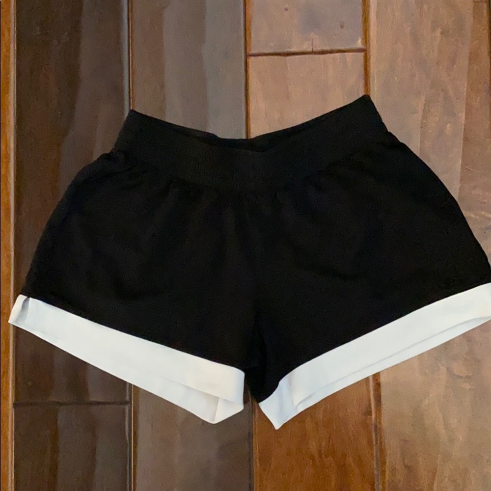 SOLD 🔒 Black Champion shorts
